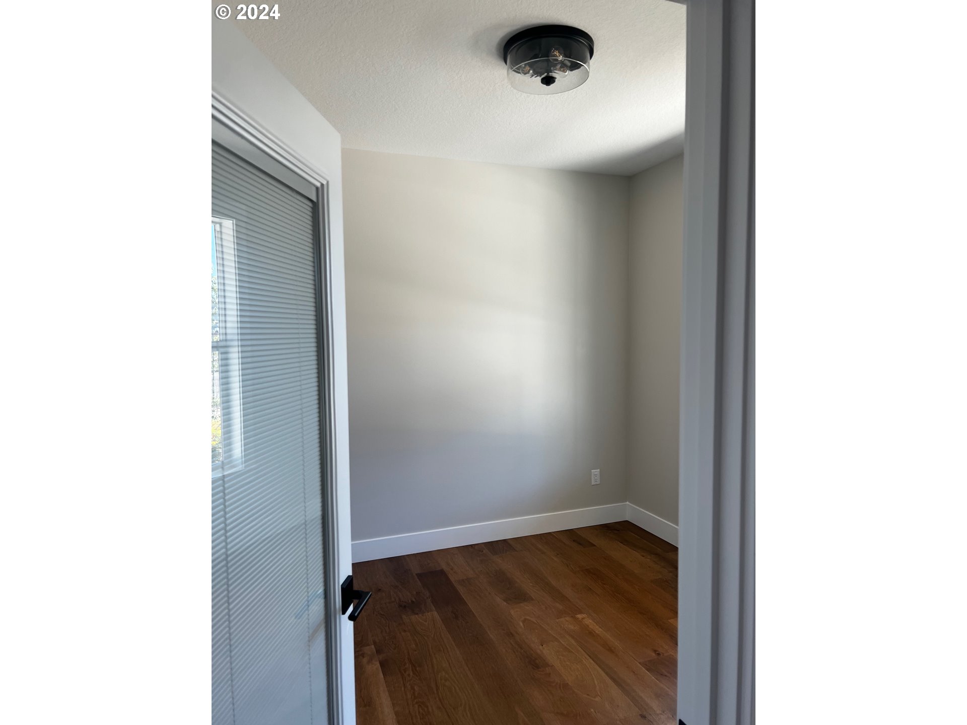 215 Southwest 18th Avenue Canby, OR 97013 - Photo 18 of 36