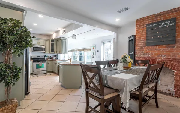 $4,000 | 148.5 Union Street, Jersey City, NJ 07304