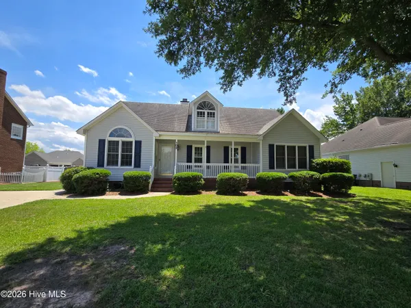 $2,600 | 102 White Oak Drive, Greenville, NC 27858