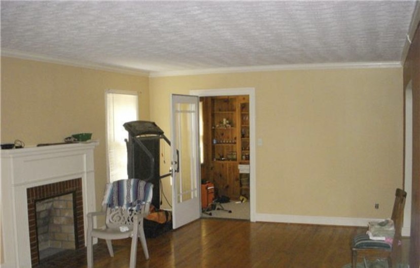 613 Crestview Drive Springfield, TN 37172 - Photo 6 of 9 a view of a room with gym equipment