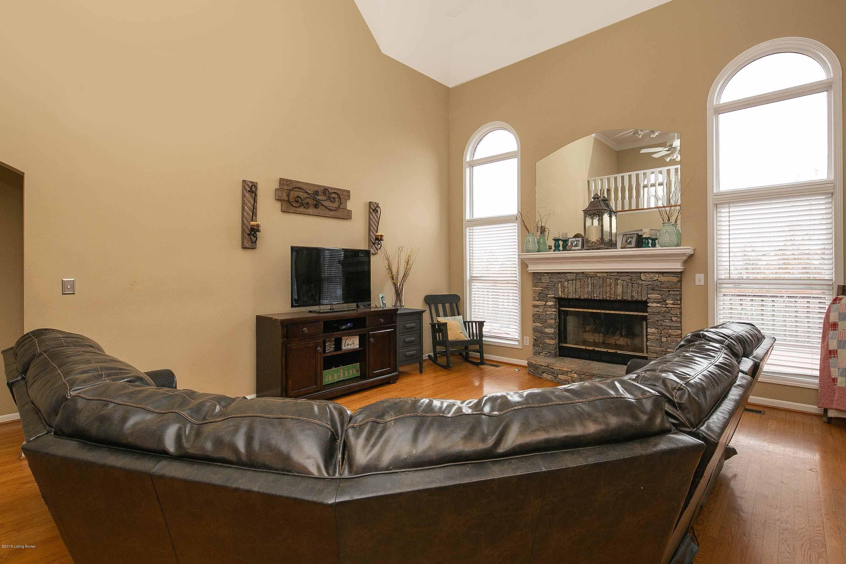1912 Grand Ridge Road Louisville, KY 40214 - Photo 14 of 58 13