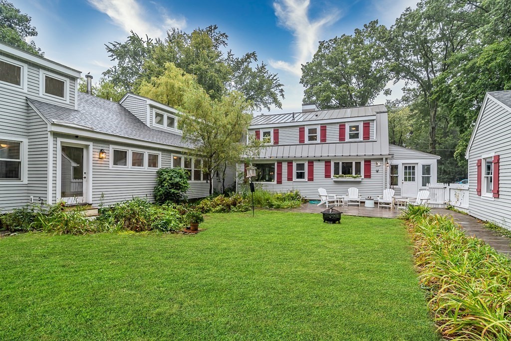 10 Bennett Road Wayland, MA 01778 - Photo 2 of 20