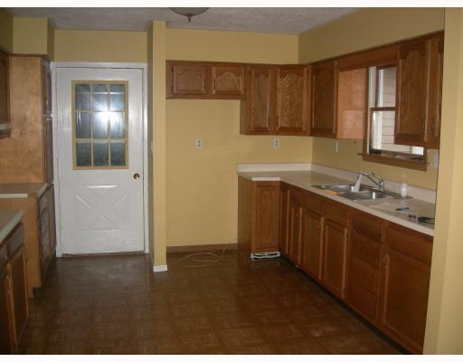 5108 East County Line Road Springfield, OH 45502 - Photo 3 of 12