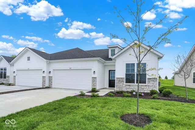 $274,362 | 1621 Clover Xing Drive, Greenfield, IN 46140