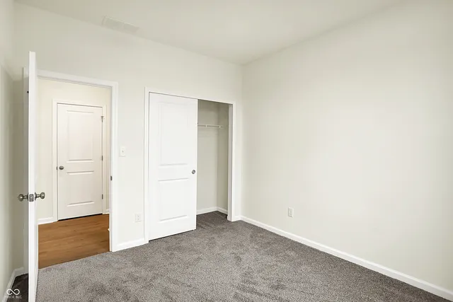 $274,362 | 1621 Clover Xing Drive, Greenfield, IN 46140