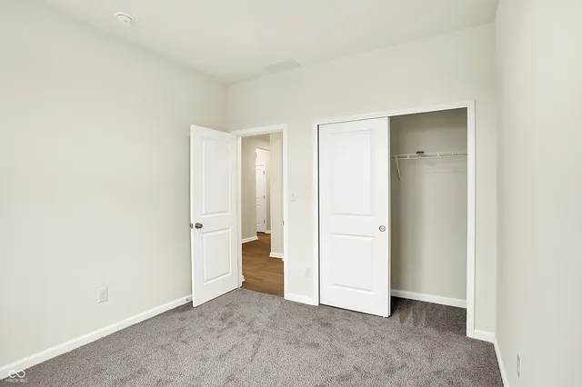 $274,362 | 1621 Clover Xing Drive, Greenfield, IN 46140