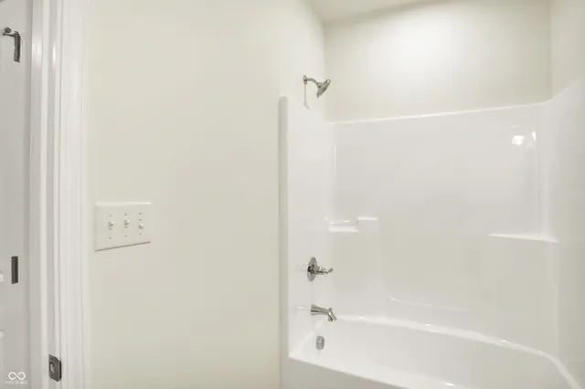 $274,362 | 1621 Clover Xing Drive, Greenfield, IN 46140