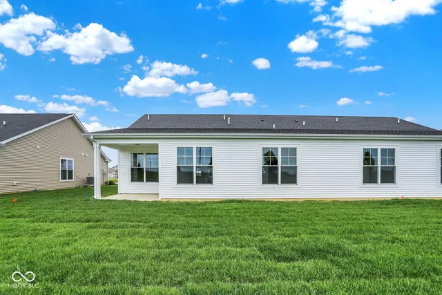 $274,362 | 1621 Clover Xing Drive, Greenfield, IN 46140