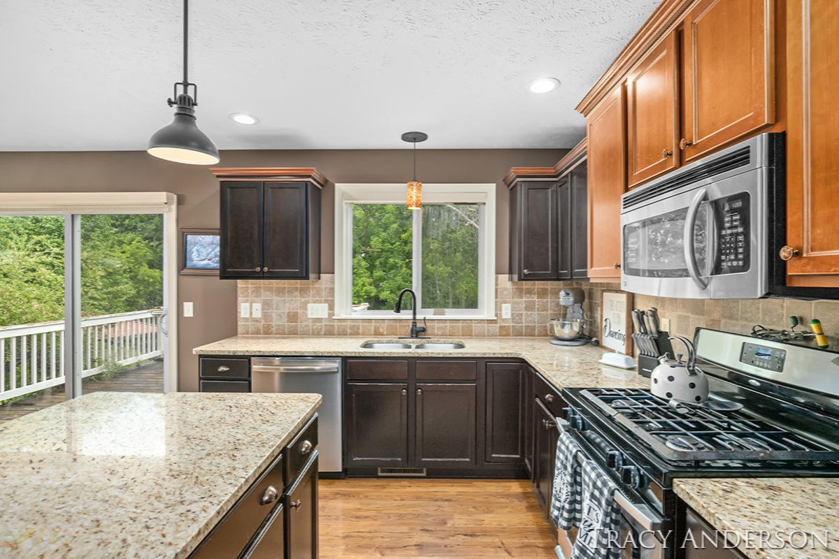 9900 Sunset Ridge Drive Drive Rockford, MI 49341 - Photo 11 of 39
