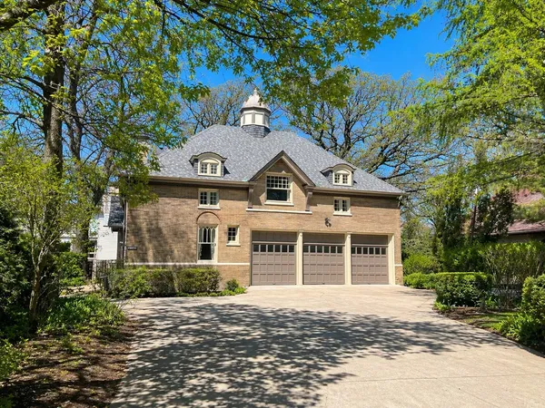 $6,250 | 235 1/2 Greenwood Street, Unit CH, Evanston, IL 60201