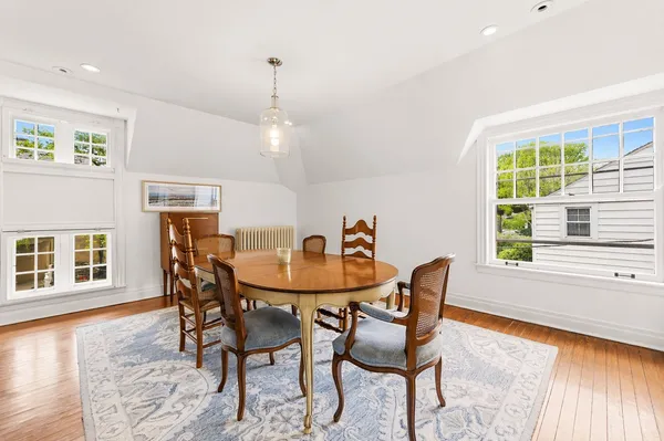 $6,250 | 235 1/2 Greenwood Street, Unit CH, Evanston, IL 60201