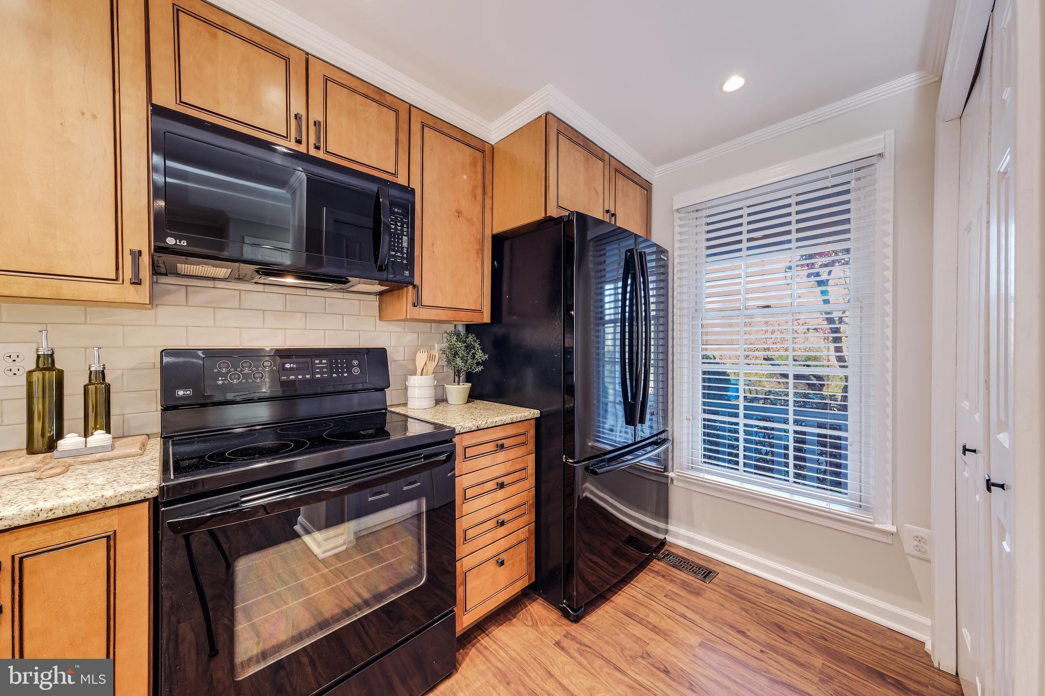 1677 Poplar Grove Drive Reston, VA 20194 - Photo 8 of 48 Gallery Image 8
