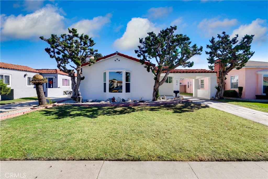 604 South Burris Avenue Compton, CA 90221 - Photo 2 of 25 a view of a house with backyard and sitting area