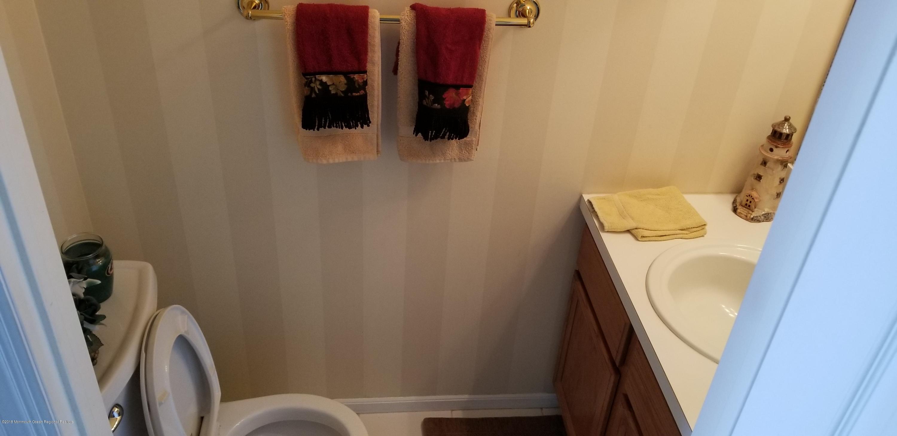 1216 Mohegan Road Manasquan, NJ 08736 - Photo 16 of 51 20180427_143542