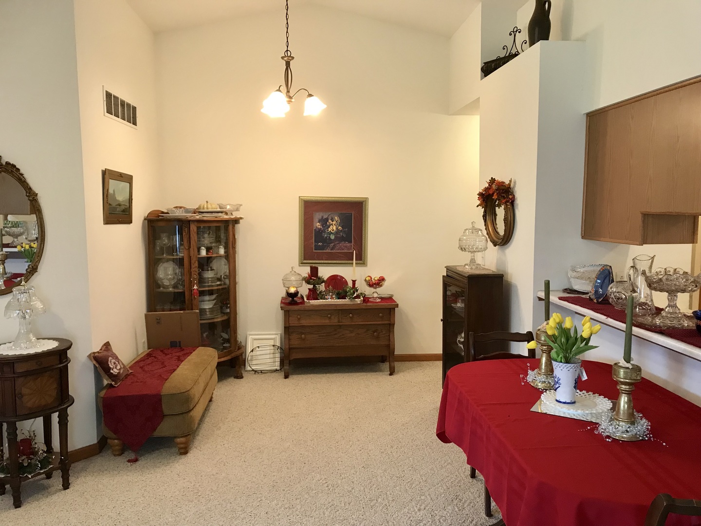 307 West Hudson Street Princeton, IL 61356 - Photo 11 of 23 a living room with furniture and a flat screen tv
