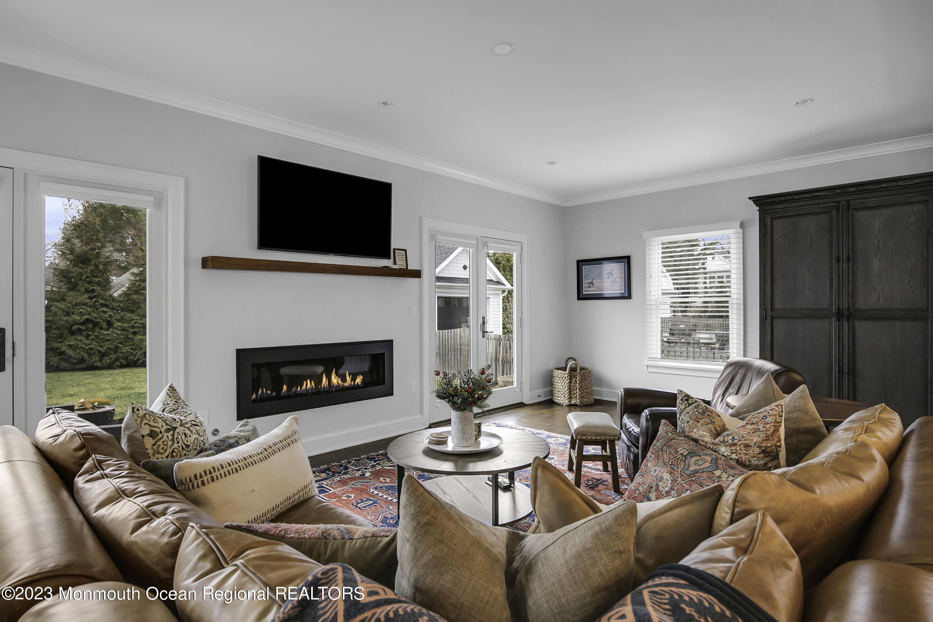 72 Ave Of Two Rivers Rumson, NJ 07760 - Photo 17 of 40 Modern Linear Fireplace