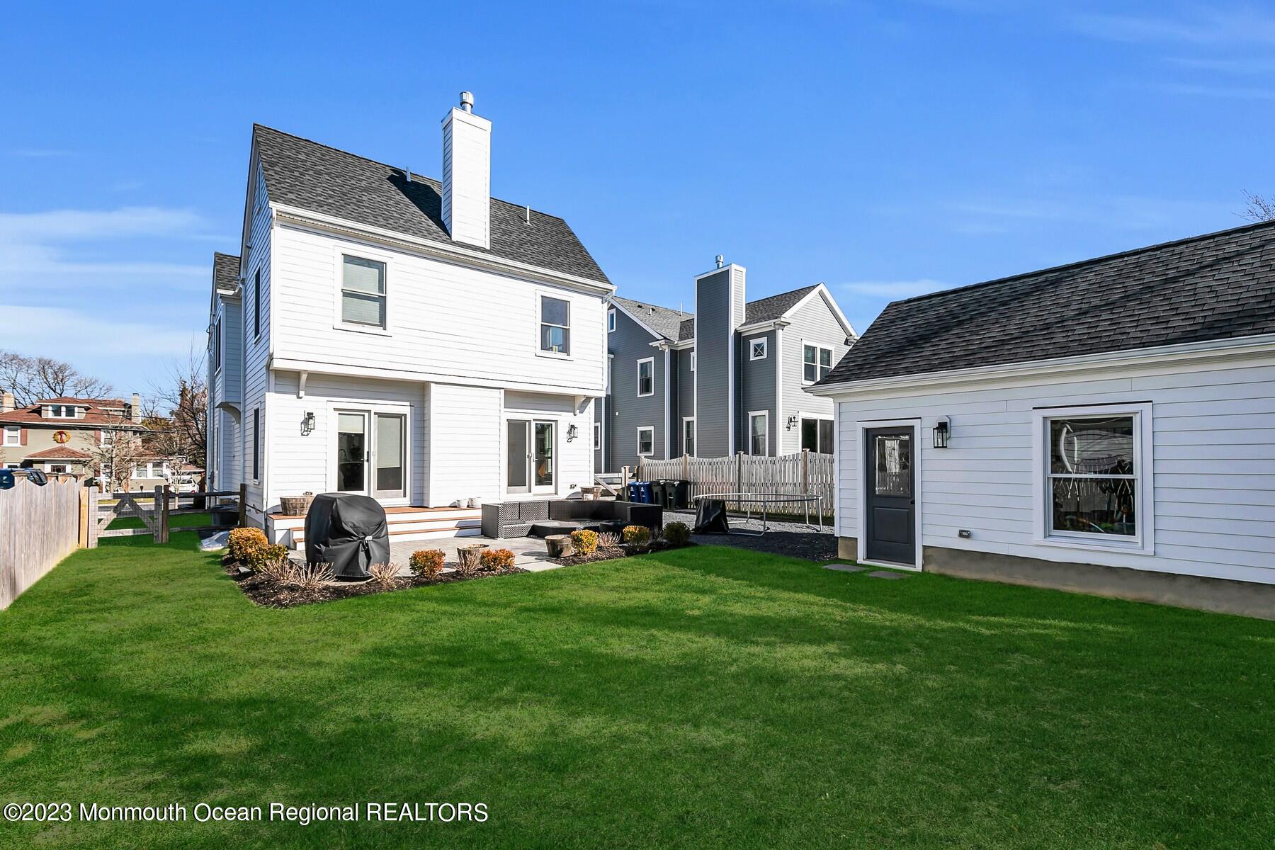 72 Ave Of Two Rivers Rumson, NJ 07760 - Photo 5 of 40 Rear View