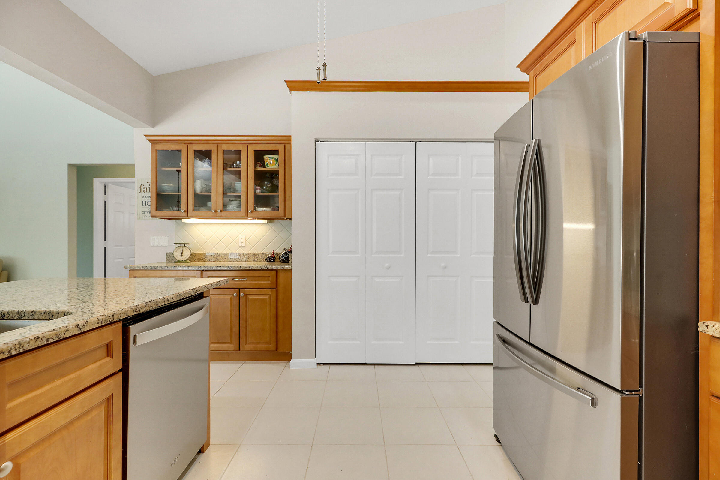 11844 165th Road North Jupiter, FL 33478 - Photo 19 of 43 Kitchen Pantry