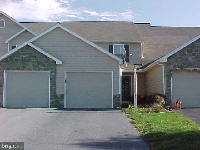 25 Sandstone Court Lititz, PA 17543 - Photo 1 of 3