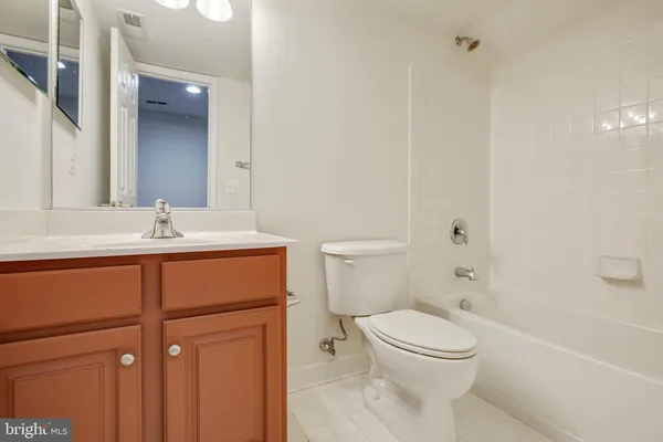 $764,990 | 19237 Potomac Crest Drive, Triangle, VA 22172