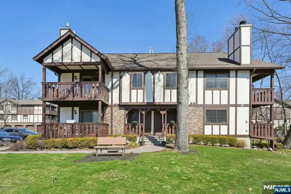 $549,900 | 1810 Faulkner Court, Mahwah, NJ 07430