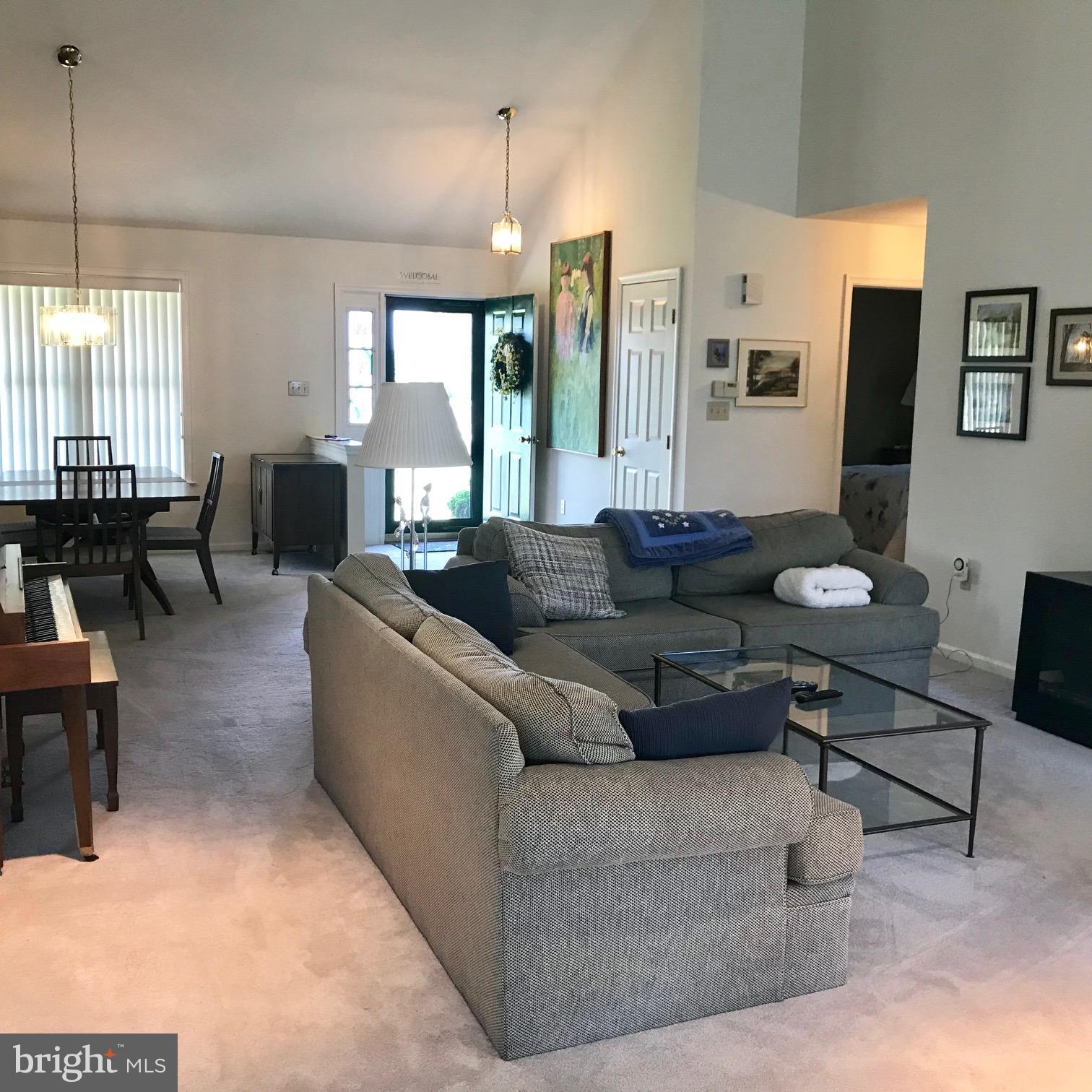 39 Sunny Ridge Court Kutztown, PA 19530 - Photo 4 of 26 Open Floor Plan