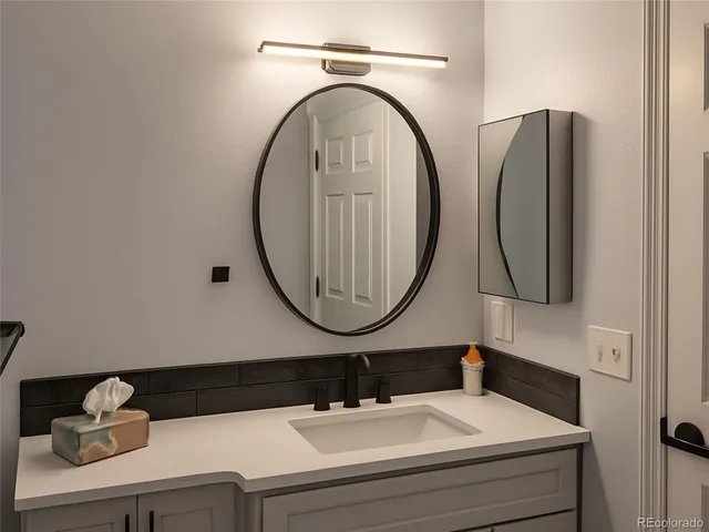 $1,700 | 17053 East Tennessee Drive, Unit 212, Aurora, CO 80017