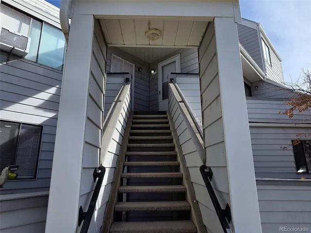 $1,700 | 17053 East Tennessee Drive, Unit 212, Aurora, CO 80017