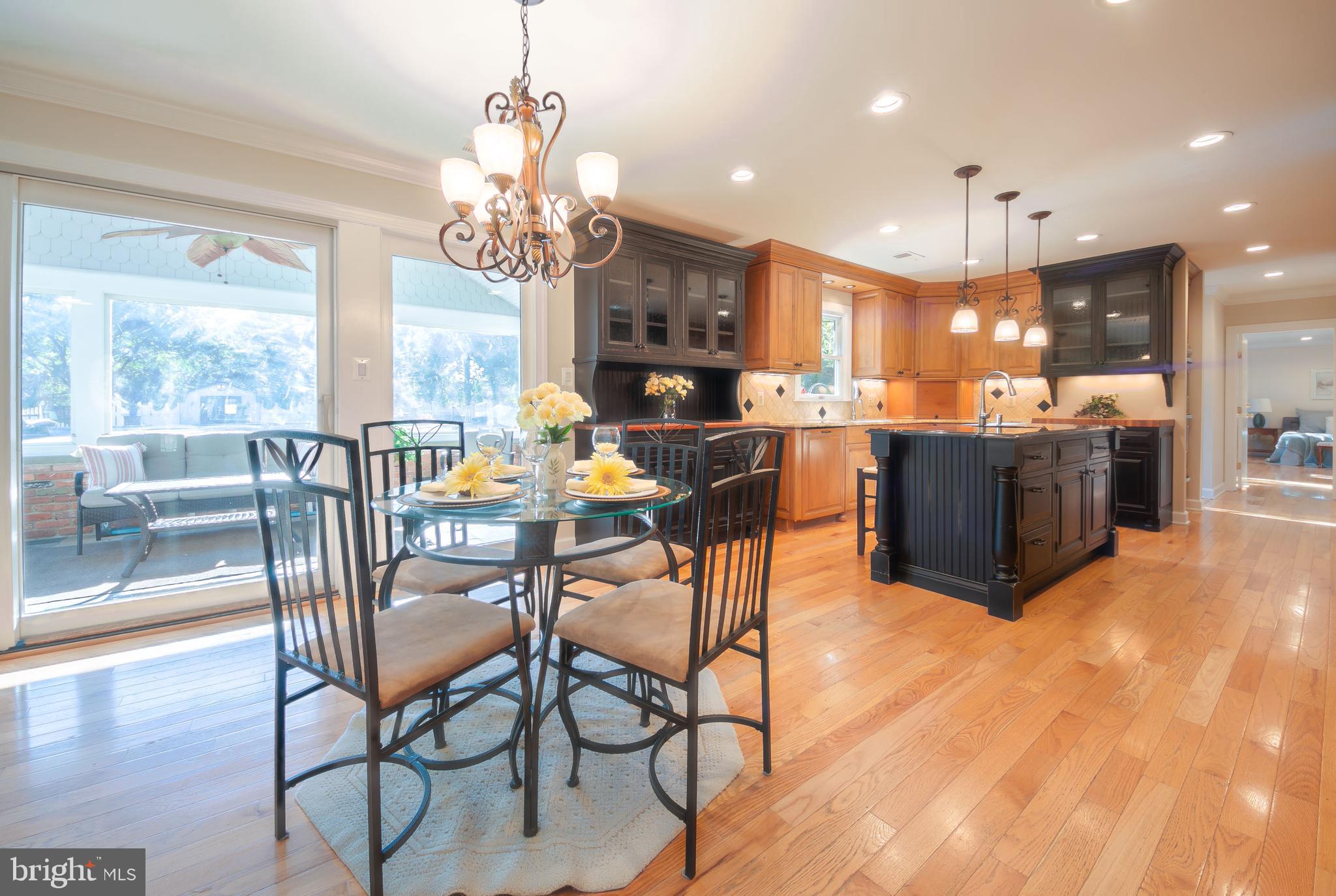 104 River Run Queenstown, MD 21658 - Photo 24 of 58 Custom Cabinetry + Granite