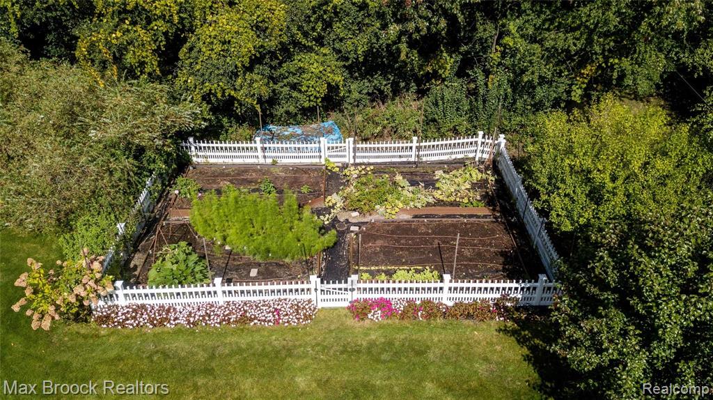 2080 Redding Road Birmingham, MI 48009 - Photo 14 of 59