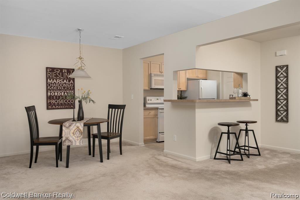 3639 Tremonte Circle Circle Rochester, MI 48306 - Photo 9 of 27