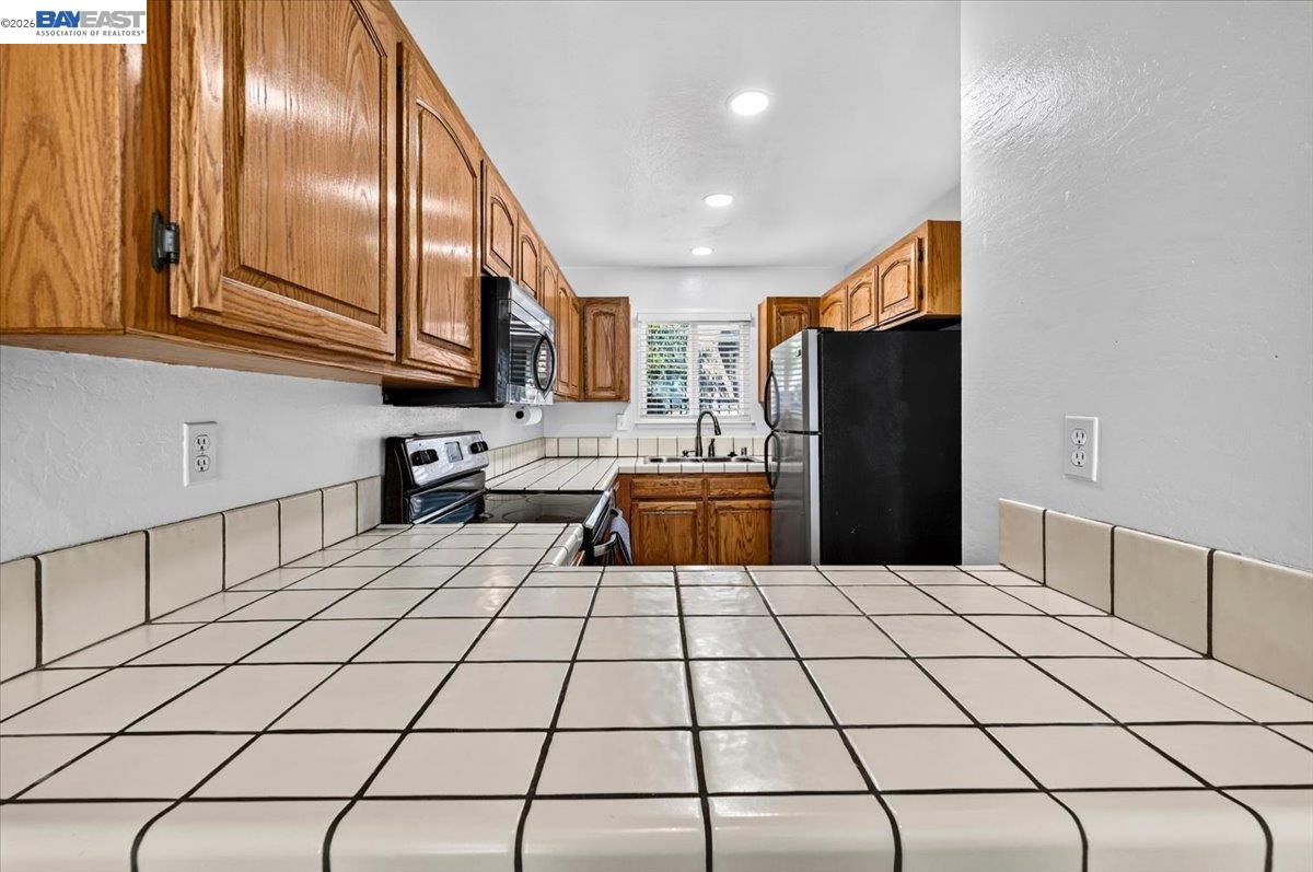 3901 Clayton Road, Unit 26 Concord, CA 94521 - Photo 10 of 32 Gallery Image 10