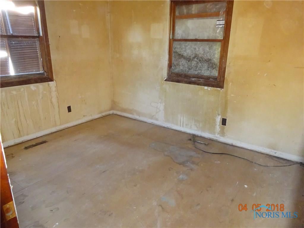 5851 Roan Road Sylvania, OH 43560 - Photo 3 of 4 Photo 6