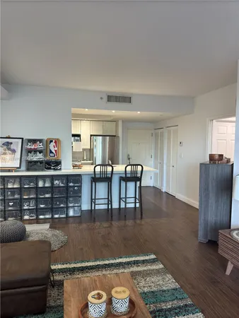 $2,700 | 2000 North Bayshore Drive, Unit 708, Miami, FL 33137