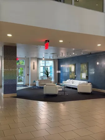 $2,700 | 2000 North Bayshore Drive, Unit 708, Miami, FL 33137