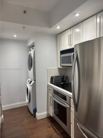 $2,700 | 2000 North Bayshore Drive, Unit 708, Miami, FL 33137