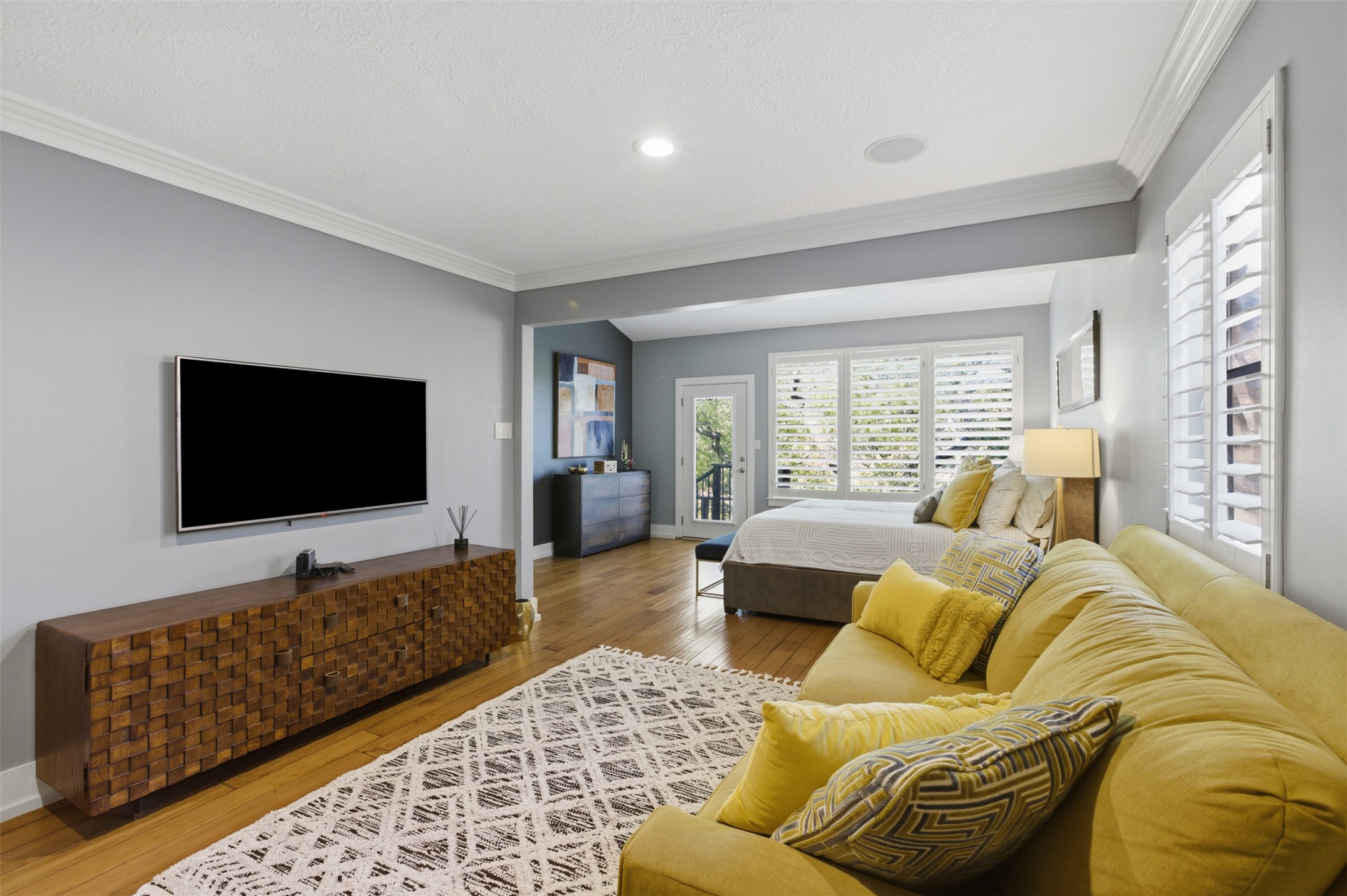 2008 Key West Cove Austin, TX 78746 - Photo 11 of 33 Primary Bedroom with additional en-suite sitting area