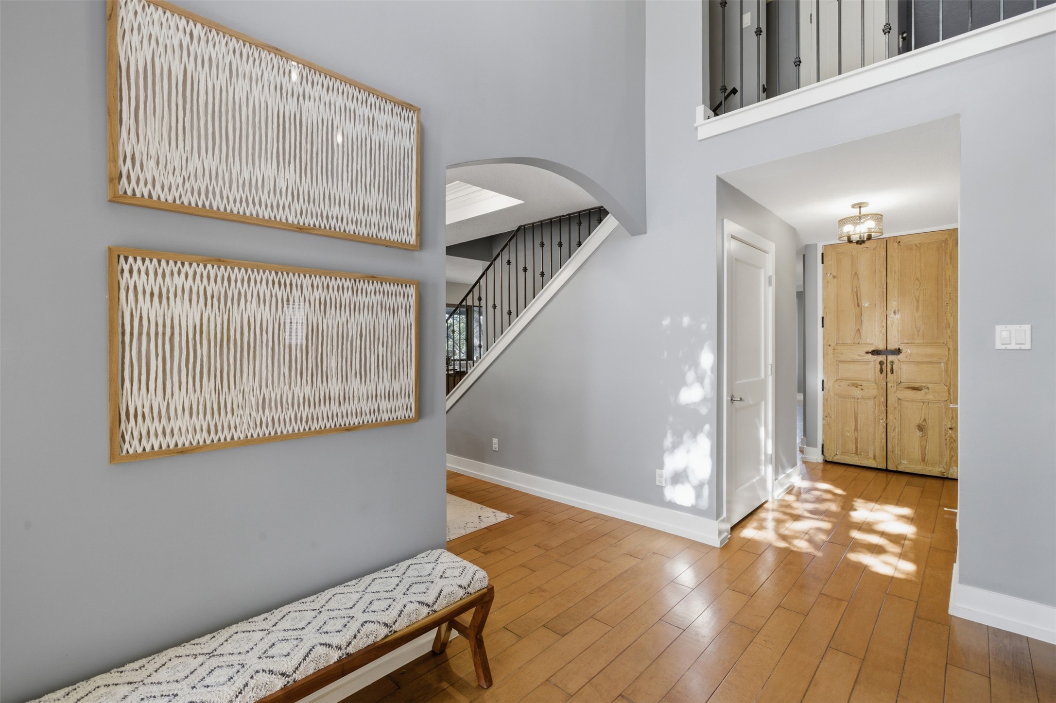 2008 Key West Cove Austin, TX 78746 - Photo 2 of 33 Foyer