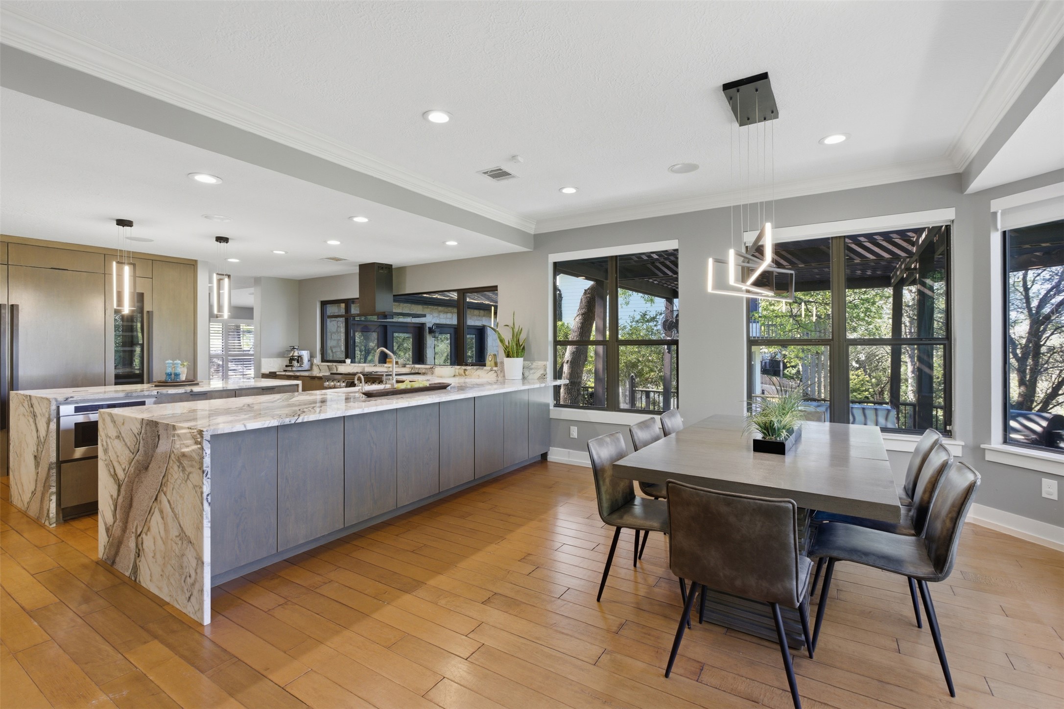 2008 Key West Cove Austin, TX 78746 - Photo 9 of 33 Kitchen featuring family casual dining area