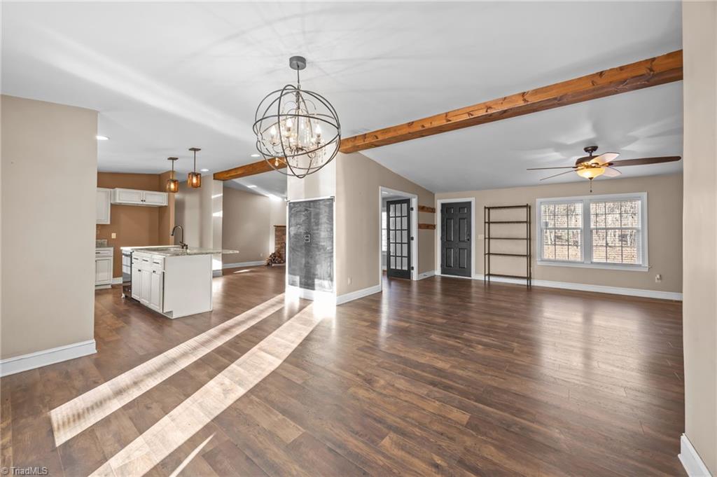 950 Waggoner Neal Road Walkertown, NC 27051 - Photo 6 of 48 Dining room