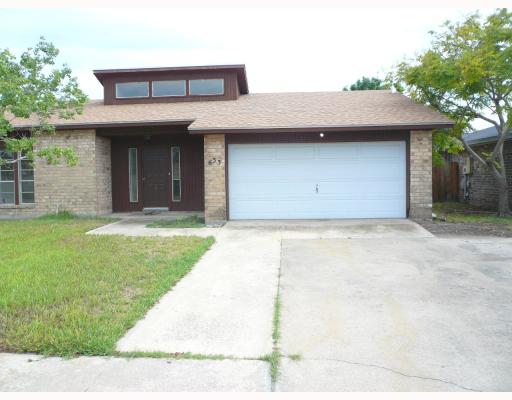 933 Oriole Street Corpus Christi, TX 78418 - Photo 2 of 2 a house that has a lot of windows in it