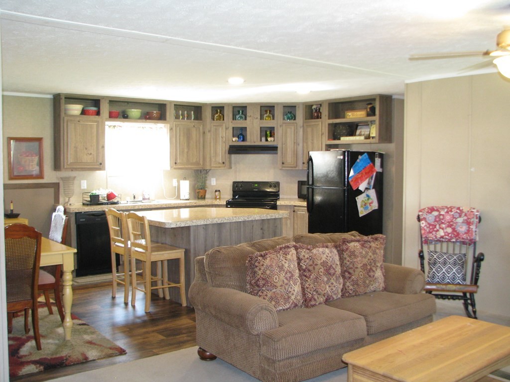 1315 Hilltop Road Dandridge, TN 37725 - Photo 10 of 26 Gallery Image 10