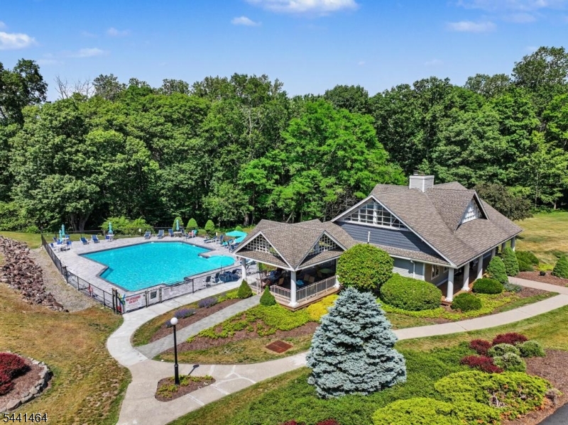 62 Manor Square Sparta, NJ 07871 - Photo 5 of 46