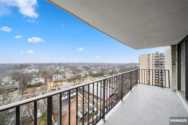 $319,000 | 277 Prospect Avenue, Unit 14B, Hackensack, NJ 07601