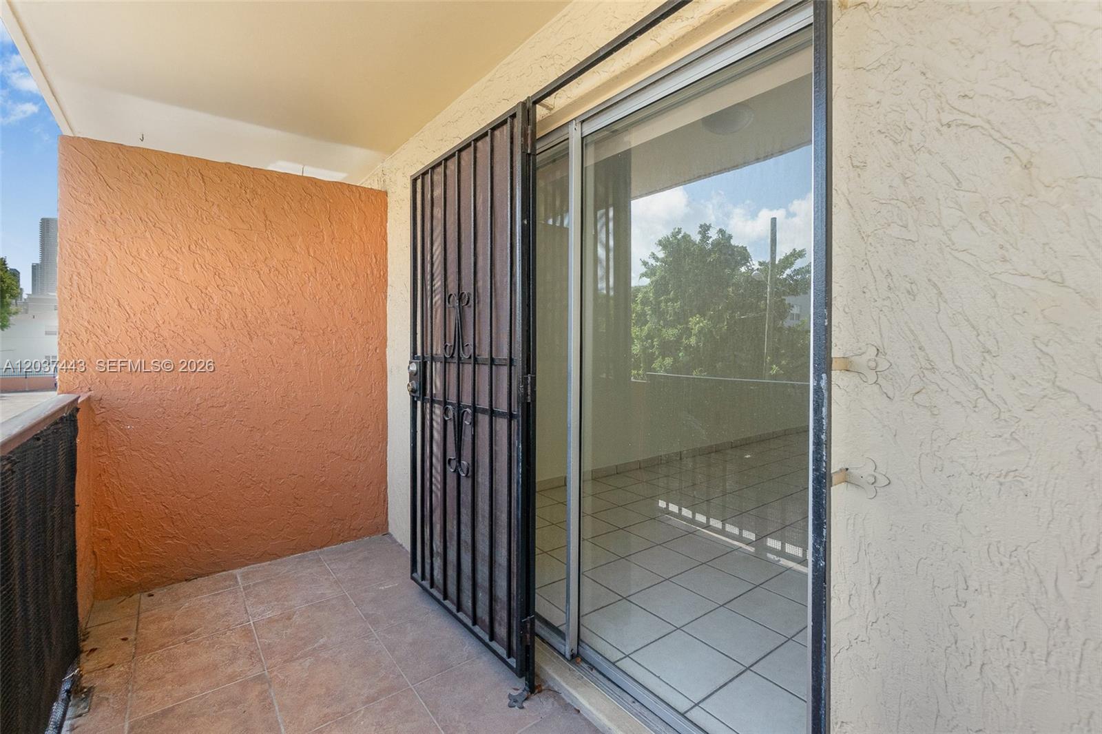 677 Southwest 9th Avenue, Unit 212 Miami, FL 33130 - Photo 18 of 21