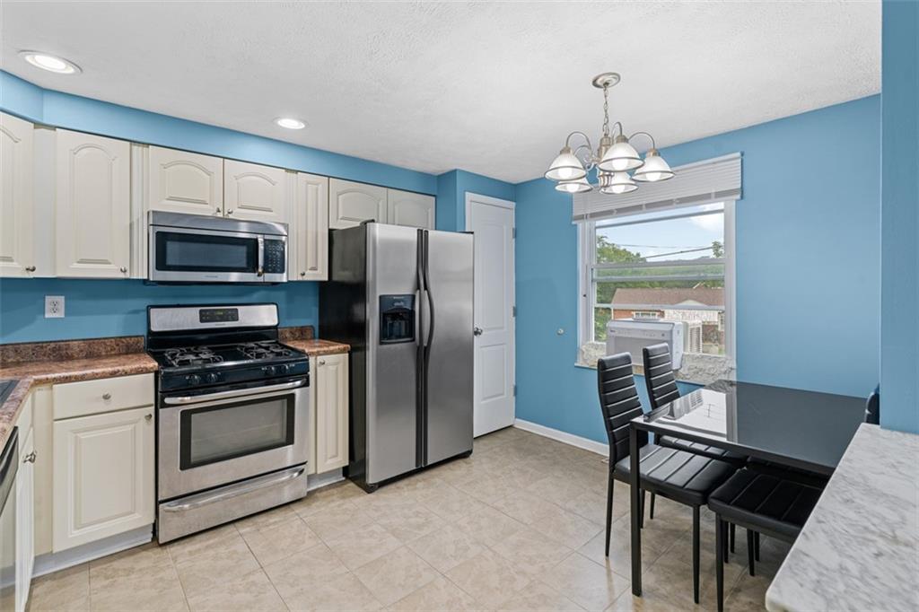 3525 Middletown Road Pittsburgh, PA 15204 - Photo 6 of 27 Gallery Image 6