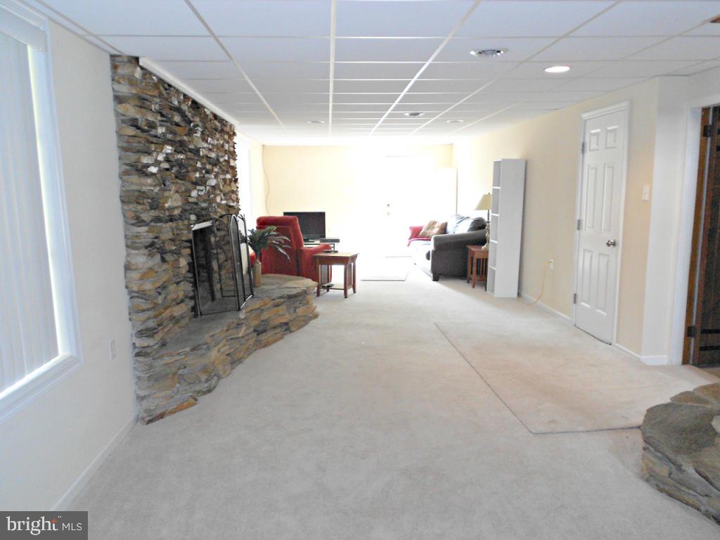 971 Cardinal Road Lancaster, PA 17601 - Photo 15 of 27 Gallery Image 15