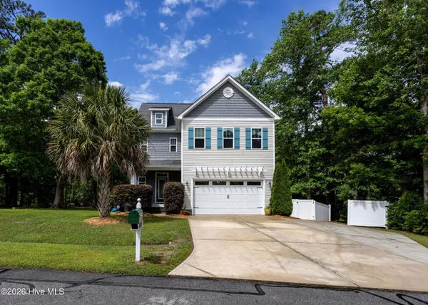 $655,000 | 213 Creek View Circle, Sneads Ferry, NC 28460