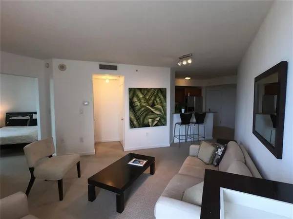 $2,100 | 9055 Southwest 73rd Court, Unit 2103, Miami, FL 33156