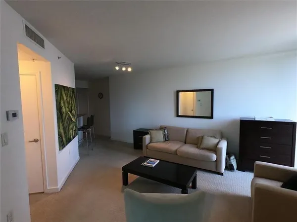 $2,100 | 9055 Southwest 73rd Court, Unit 2103, Miami, FL 33156
